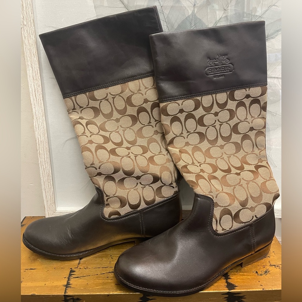 Coach logo boots Sz 9B lightly worn